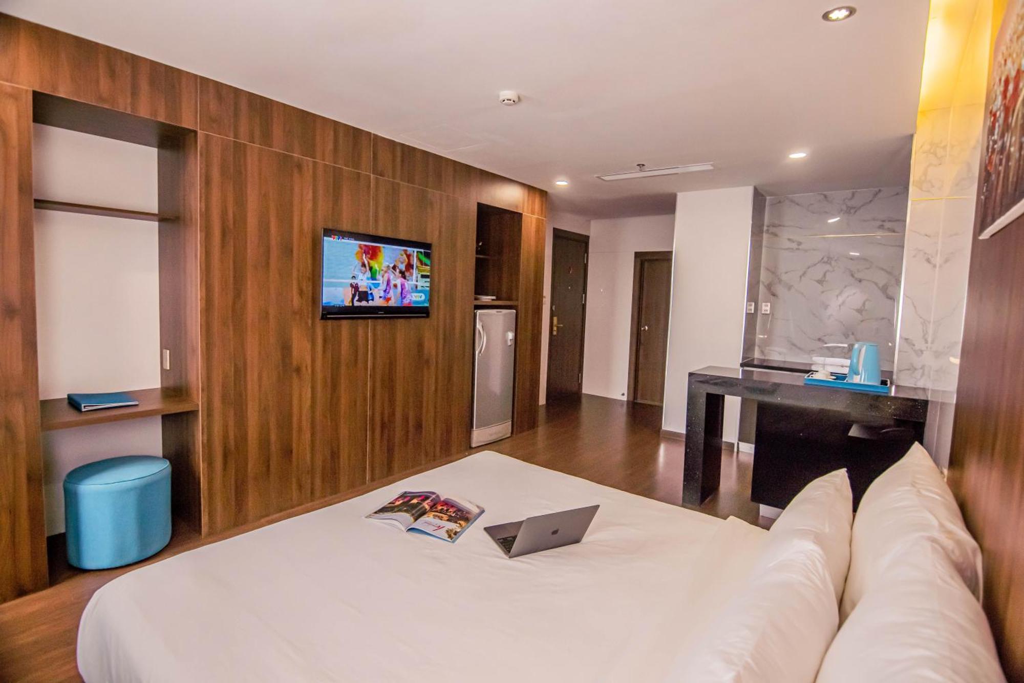 Gold Hotel Da Nang By Haviland Exterior photo